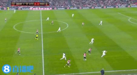 队记：鹈鹕不会草率地接受锡安报价，交易或要等到明年休赛期（随队记者：鹈鹕对锡安报价不急于拍板，交易或将推迟至明年休赛期）