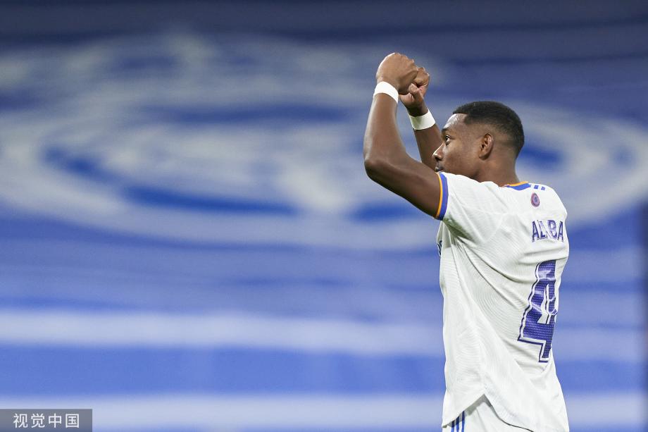 电讯报：图赫尔不会前往安菲尔德观赛，能否征召贝林充满疑问（电讯报：图赫尔将缺席安菲尔德观战，征召贝林成未知数）