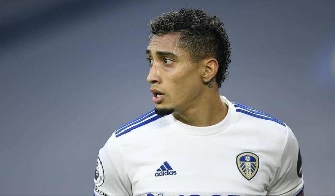 比朔夫：祝贺卡尔完成德青队首秀，他每次拿球观众都惊叹不已（比朔夫：恭喜卡尔完成德国青年队处子秀，每次触球都令全场惊叹）