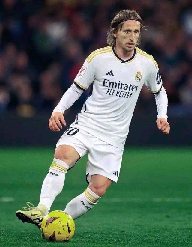 奥地利足协发布世界杯分组图，仍用阿根廷二星队徽（奥地利足协公布世界杯分组图，阿根廷仍标二星队徽）