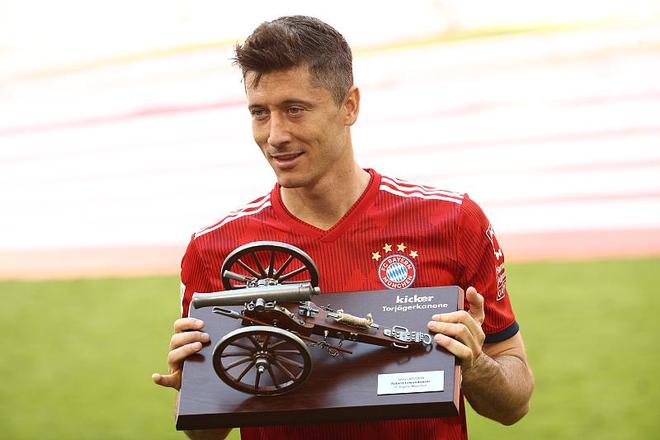 与去年排名相同，北京国安与山东泰山分别锁定中超第四第五（北京国安、山东泰山再度分列中超第4与第5）