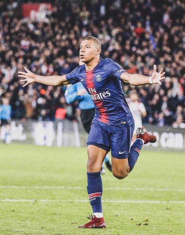 阿森纳和拜仁本赛季欧冠都没落后过，拜仁领先时长最长（欧冠本季阿森纳与拜仁均未落后，拜仁领跑时长居首）