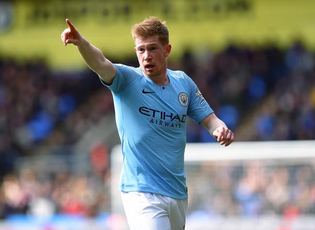 巴萨官方：博阿滕与俱乐部无合作关系；对前后矛盾的形象道歉（巴萨声明：否认与博阿滕合作，并就前后矛盾的形象致歉）